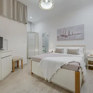 Pensión Victoria Luxury - Downtown, Split