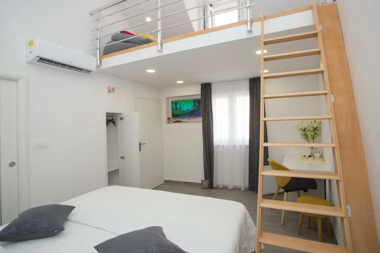 Central Old Town Rooms Split Хорватия